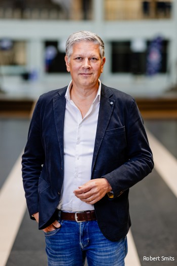 (c) Robert Smits